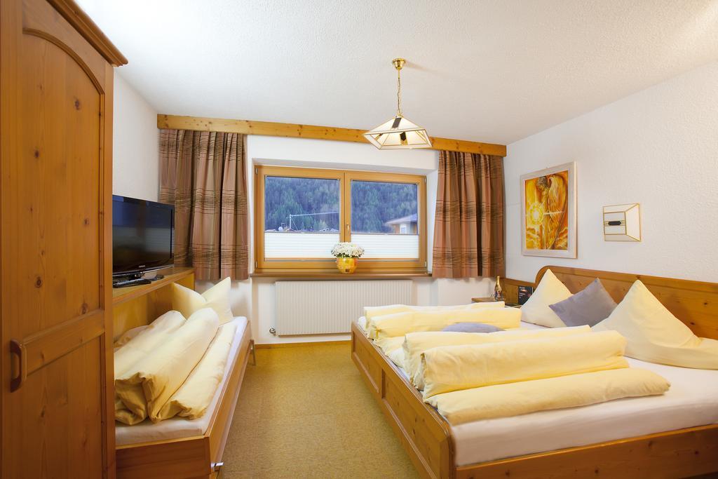 Top Tirol Appartement Huben  Δωμάτιο φωτογραφία